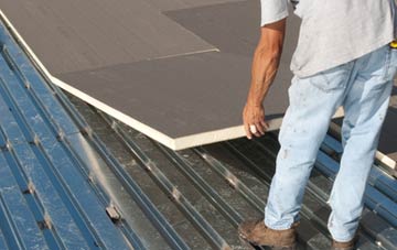 benefits of insulating Plain An Gwarry flat roofing